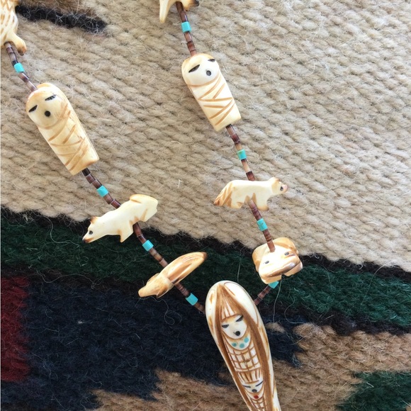 Vintage Zuni Corn Maiden Fetish Necklace. - Picture 4 of 10